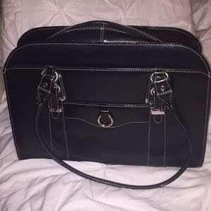 Perfect work bag with built-in laptop protection